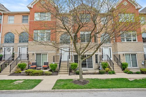 17943 Fountain Cir, Orland Park, IL, 60467-8101 | Card Image