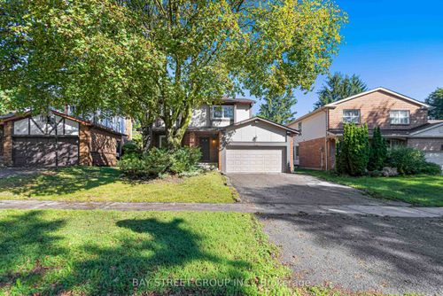 16 Innisbrook Cres, Thornhill, ON, L3T5B1 | Card Image