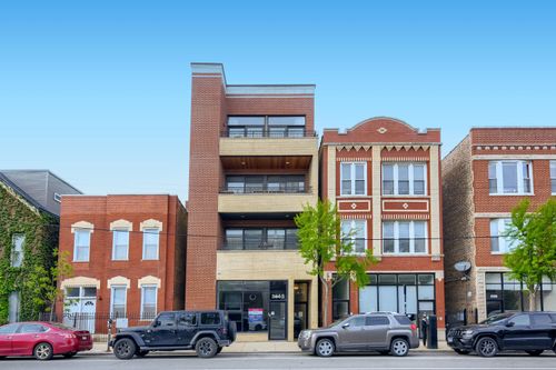 4-2142 W Chicago Ave, Chicago, IL, 60622-5203 | Card Image