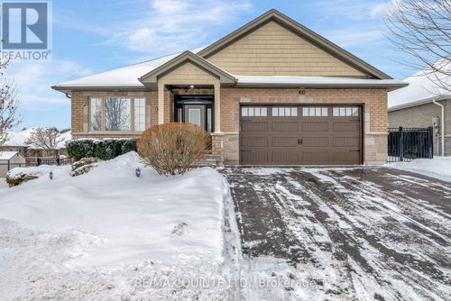 100 Pinnacle St, Brighton, ON, K0K1H0 | Card Image