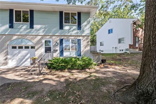 7108 Nw Country Club Ln, Kansas City, MO, 64152-2957 | Card Image