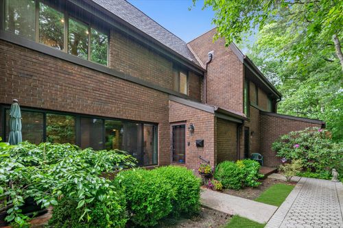41 Spring Hollow, North Hempstead, NY, 11576 | Card Image