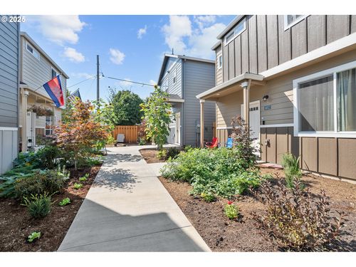 6050 Se 136th Ave, Portland, OR, 97236-4568 | Card Image