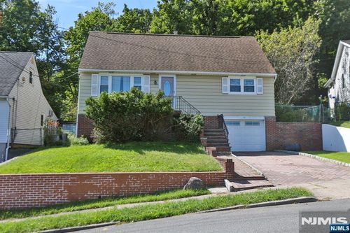 31 Dewey Avenue, Clifton, NJ, 07013 | Card Image