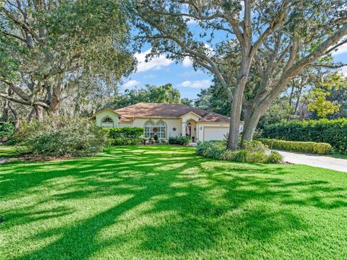 9856 Fairway Cir, LEESBURG, FL, 34788-3626 | Card Image