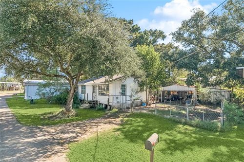 31950 Tetanne Dr, Springfield, LA, 70462-8217 | Card Image