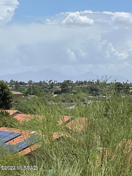 71-2223 S Quail Hollow Drive, Tucson, AZ, 85710 | Card Image