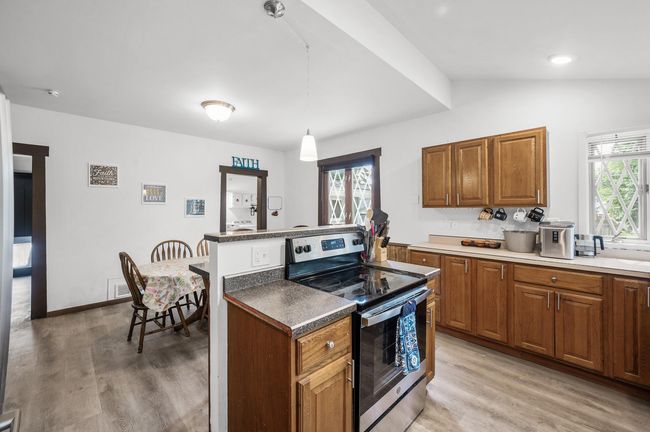 1722 Reaney Ave | Image 11