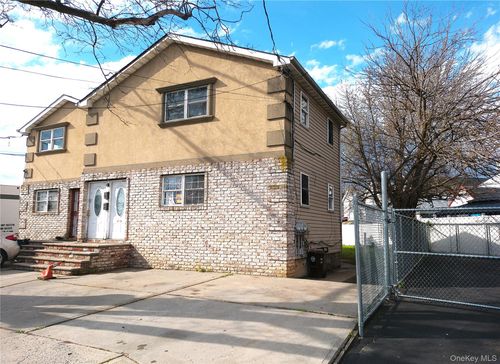 16739 147th Ave, Jamaica, NY, 11434-5211 | Card Image