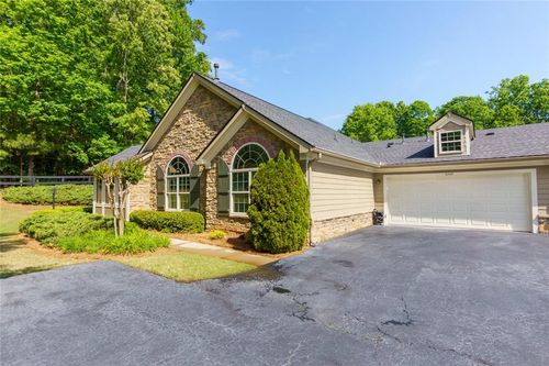 5264 Stone Village Cir Nw, Kennesaw, GA, 30152-7770 | Card Image