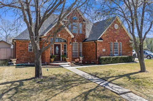 1708 Southern Hills Dr, Ardmore, OK, 73401-9066 | Card Image