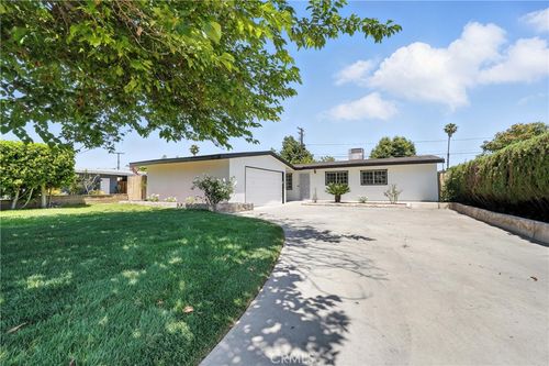 910 S Kenmore St, Anaheim, CA, 92804-4018 | Card Image