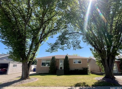 264 7th Ave W, Unity, SK, S0K4L0 | Card Image