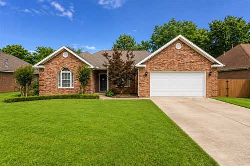 319 Bluff Dr, Lowell, AR, 72745-9117 | Card Image