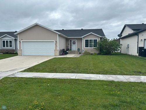 959 29th Ave W, West Fargo, ND, 58078-7874 | Card Image