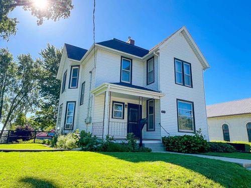 114 S Pine St, West Union, IA, 52175-1351 | Card Image