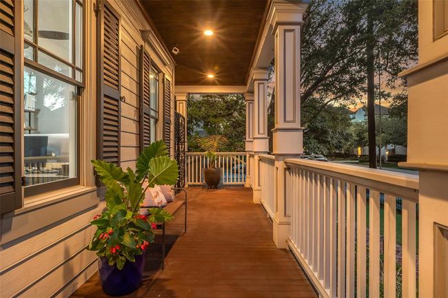 Just picture yourself enjoying a beverage and a book on your very own porch! | Image 39