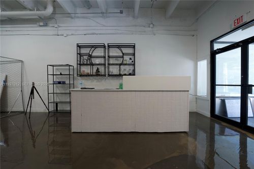 2401 Nw 5th Ave, MIAMI, FL, 33127-4335 | Card Image