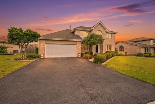 631 Vanderbilt Dr, New Lenox, IL, 60451-3825 | Card Image