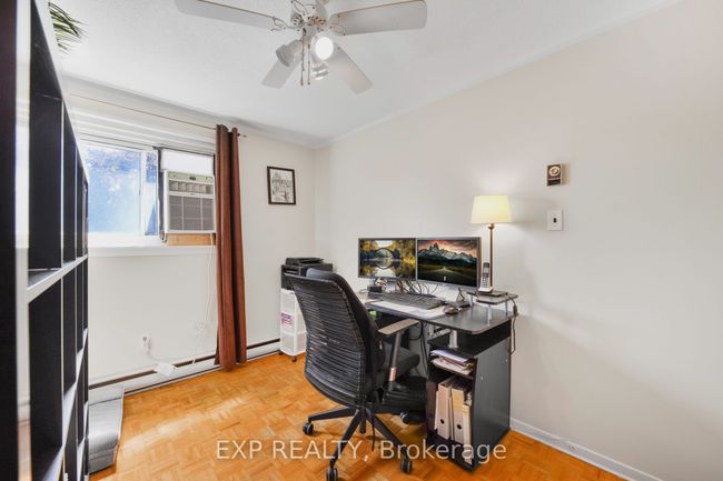 136 Darras Crt, Condo with 5 bedrooms, 2 bathrooms and 1 parking in Brampton ON | Image 29
