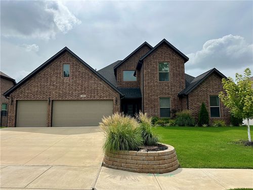 209 Nw Highland Rd, Bentonville, AR, 72712-7198 | Card Image