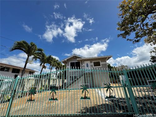 2318 Rose St, Honolulu, HI, 96819-2437 | Card Image