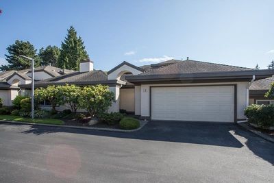 2 - 12957 17 Ave, Townhouse with 3 bedrooms, 2 bathrooms and 2 parking in Surrey BC | Image 2