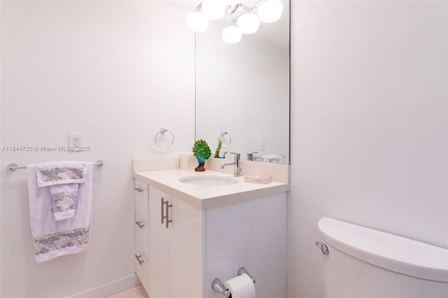 APT-5B - 77 Crandon Blvd, Condo with 1 bedrooms, 2 bathrooms and null parking in Key Biscayne FL | Image 33