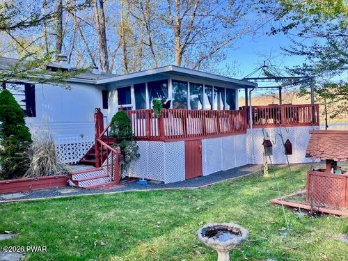217 Village Dr W, Milford, PA, 18337-4152 | Card Image