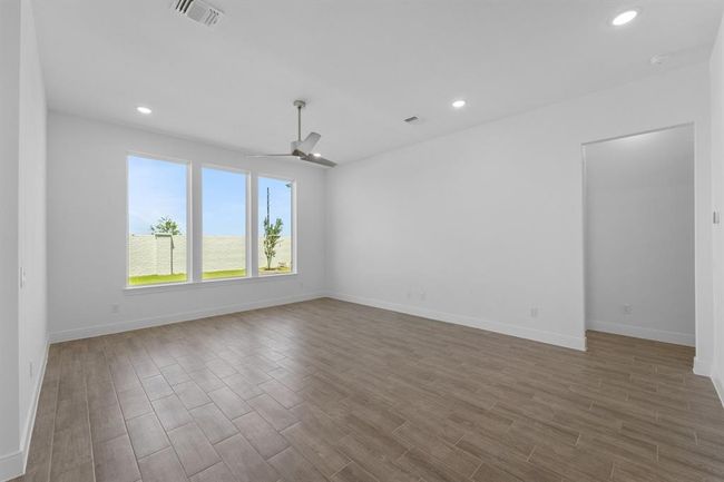 6122 Lush Passture Ln, House other with 3 bedrooms, 3 bathrooms and 2 parking in Manvel TX | Image 8