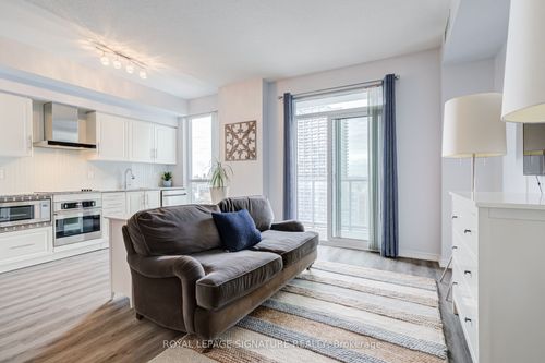 2108-352 Front St W, Toronto, ON, M5V0K3 | Card Image