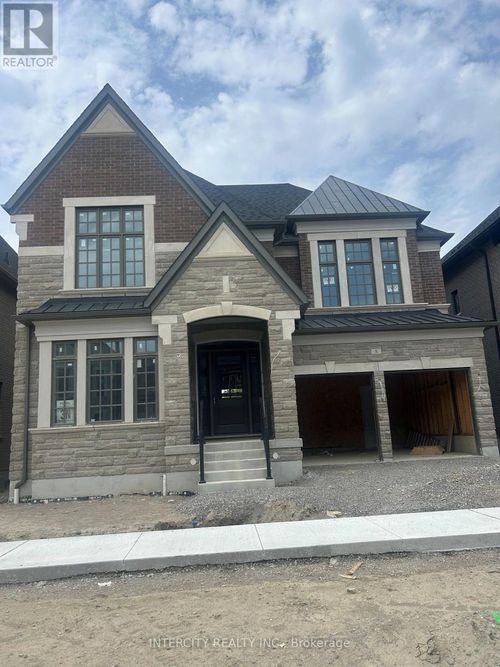 8 Heart Lake Circle, King (King City), ON, L7B0T1 | Card Image