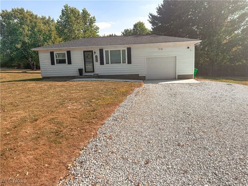 368 Portsmouth St, Barberton, OH, 44203-4224 | Card Image