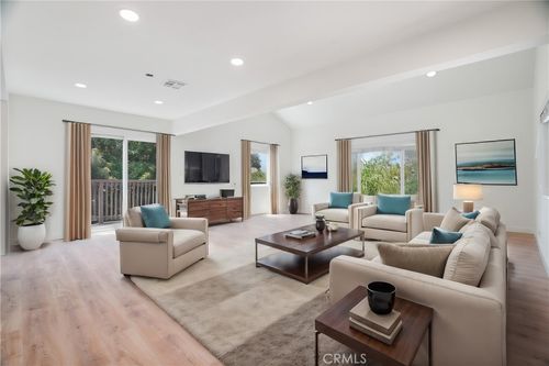 4957 Vejar Dr, Agoura Hills, CA, 91301-2473 | Card Image
