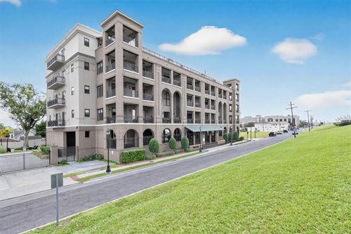 unit-204-504 1st St, Gretna, LA, 70053-5975 | Card Image