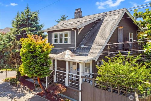 121 28th Ave S, Seattle, WA, 98144-2411 | Card Image