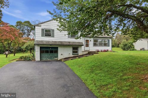124 Highland Dr, COATESVILLE, PA, 19320-1709 | Card Image