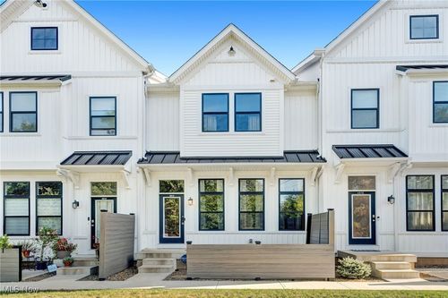 4814 Mills Pointe Way, Westlake, OH, 44145-5041 | Card Image