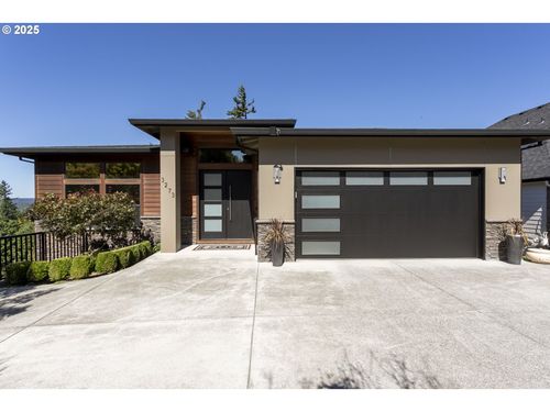 3273 39th Ct, Washougal, WA, 98671-8922 | Card Image