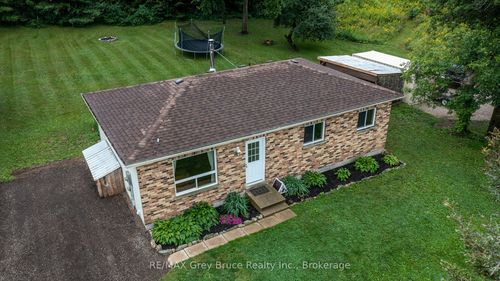 101530 Sideroad 9, Georgian Bluffs, ON, N0H2N0 | Card Image