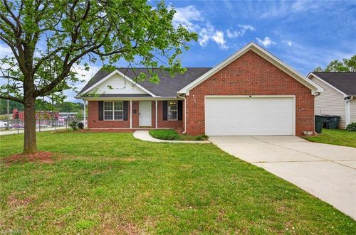 1214 12th St, Greensboro, NC, 27405-4904 | Card Image