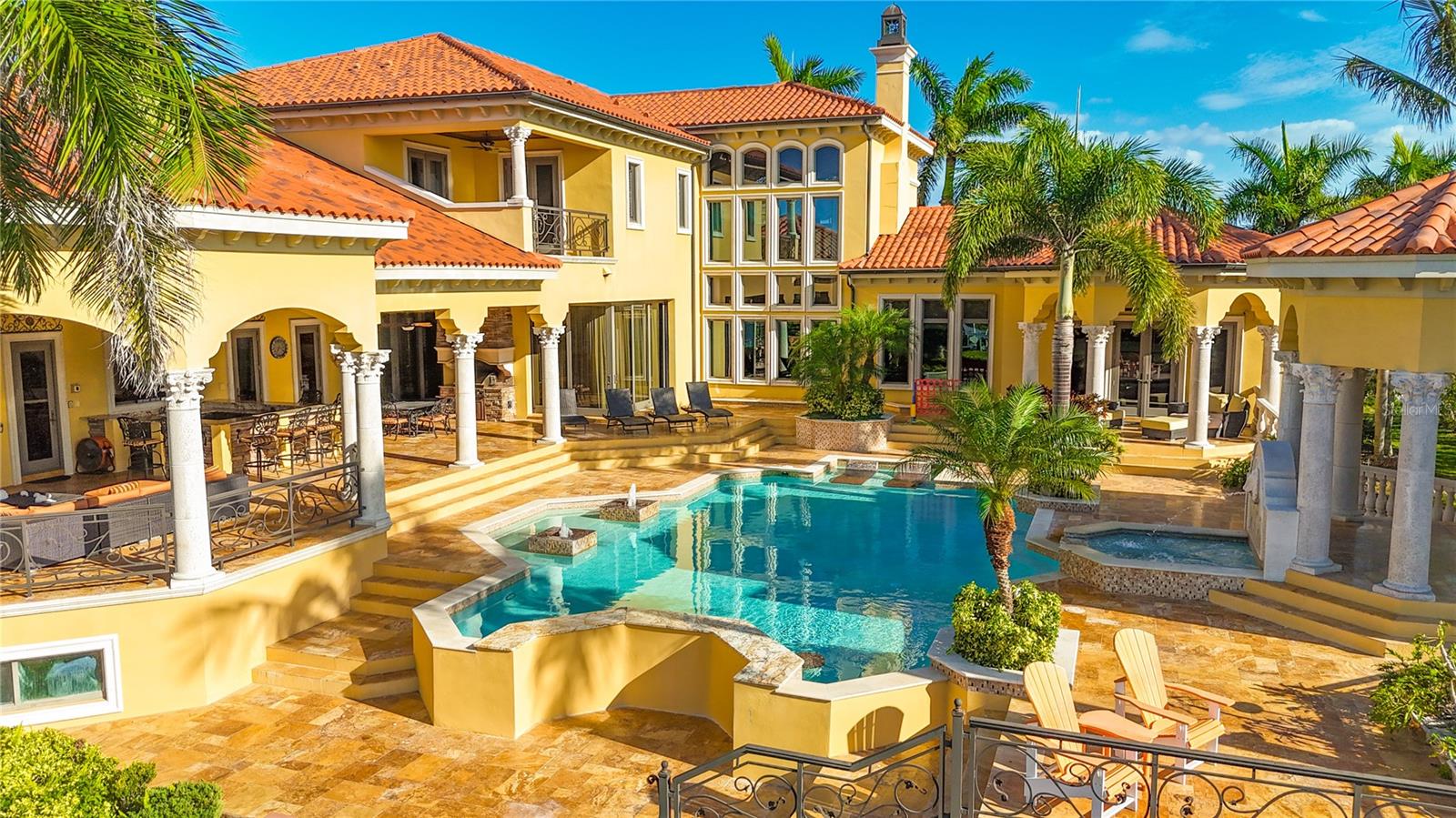 Residential in TIERRA VERDE 4