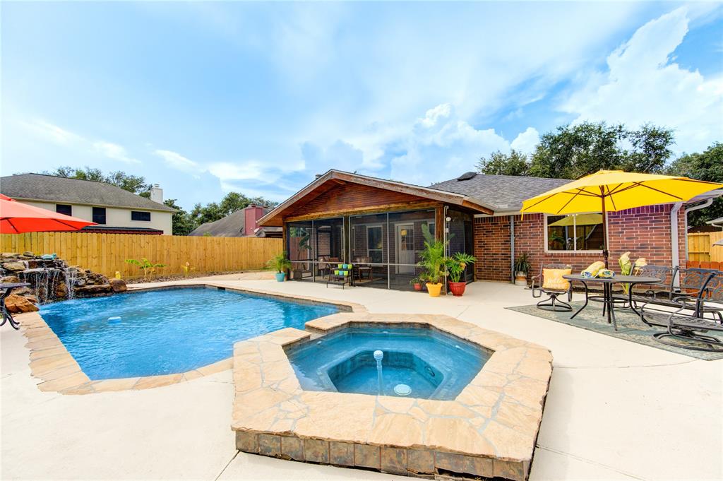 Millers Oak Ln, Sugar Land, TX 77498