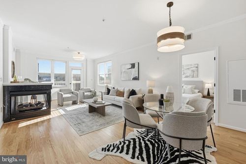 apt-338-2004 11th St Nw, WASHINGTON, DC, 20001-4051 | Card Image