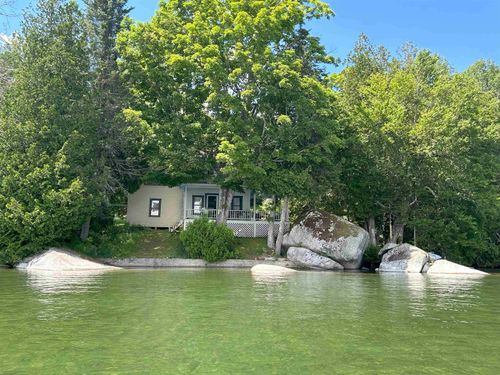 75 Vanhook Rd, Greensboro, VT, 05841-8053 | Card Image