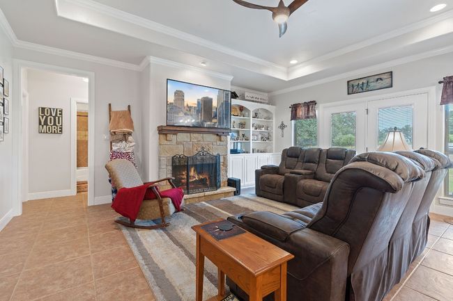313 First Down Dash, House other with 4 bedrooms, 2 bathrooms and 6 parking in Burnet TX | Image 7