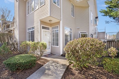 89 Birchwood Rd, Bedminster, NJ, 07921-1906 | Card Image