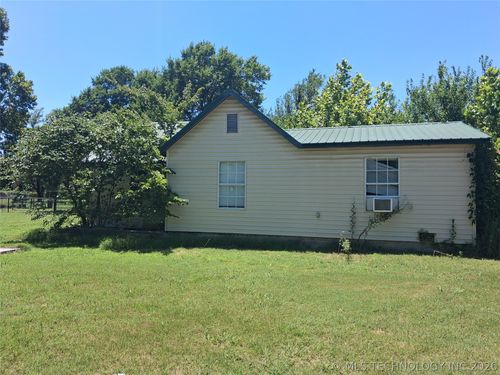 805 Sw 4th St, Jones, OK, 73049-7552 | Card Image