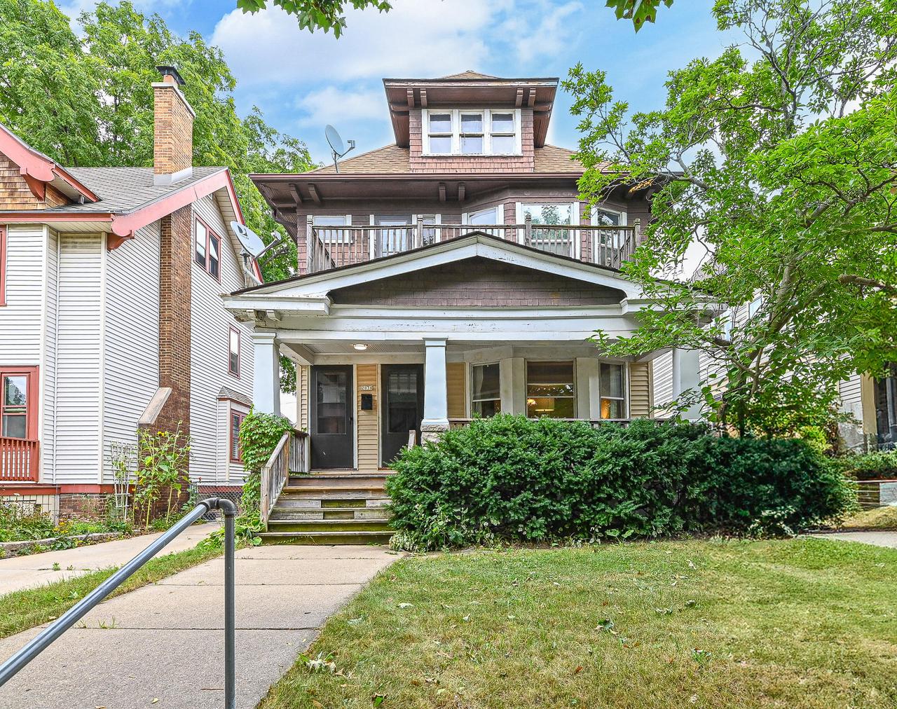 49th St, Milwaukee, WI 53208