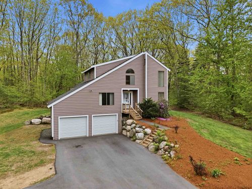 35 Pilgrim Cir, East Hampstead, NH, 03826-2474 | Card Image